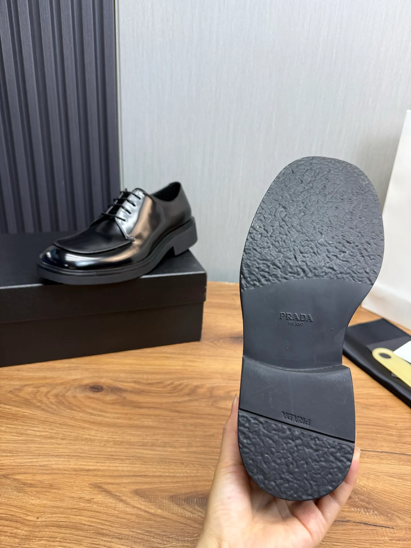 Men's shoes 💰840💰 [PRADA] New models synchronized with the official website, high-quality shipments ✔️Hot-sellers🔥 Original cowhide. Open edge beaded cowhide + cowhide lining, 1🆚1 replica, original lightweight foam outsole, 38-45 (men's 38.45 custom-made, non-refundable)